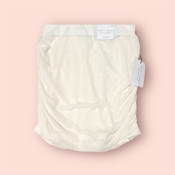 Better Together NWT Ruched Skirt - Picture 2 of 4